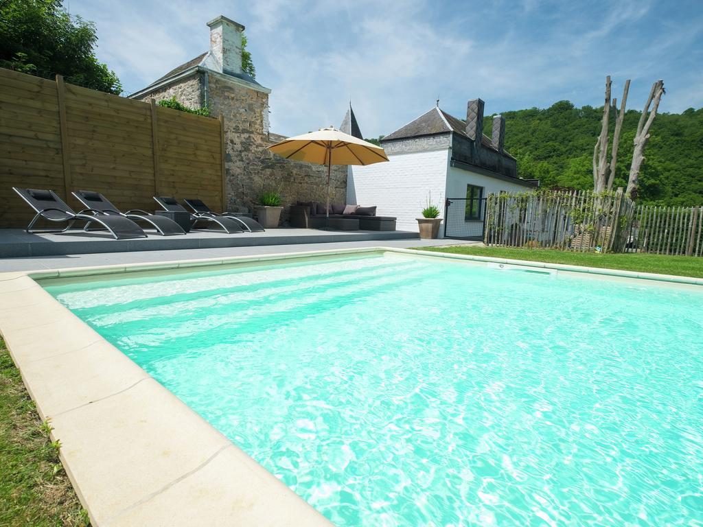 Modern Mansion In Hasti Re Par Del With Pool Hastiere-par-dela Exterior foto